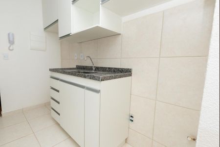 Apartamento para alugar com 45m², 2 quartos e 1 vaga Apartamento para alugar com 45m², 2 quartos e 1 vagaCozinha e Área de Serviço