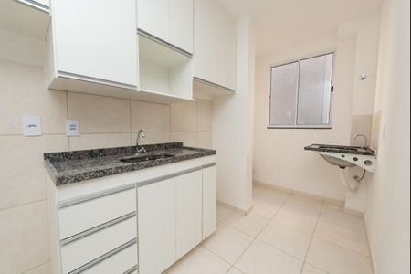 Apartamento para alugar com 45m², 2 quartos e 1 vaga Apartamento para alugar com 45m², 2 quartos e 1 vagaCozinha e Área de Serviço
