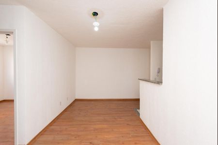 Sala de apartamento para alugar com 2 quartos, 45m² em Bairro da Glória, Contagem