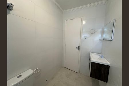 Banheiro de apartamento para alugar com 1 quarto, 53m² em Boa Vista, São Vicente