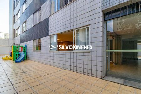 Apartamento à venda com 133m², 4 quartos e sem vaga
