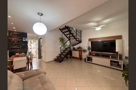 Casa de Condomínio à venda com 3 quartos, 115m² em Jardim das Esmeraldas, São Paulo