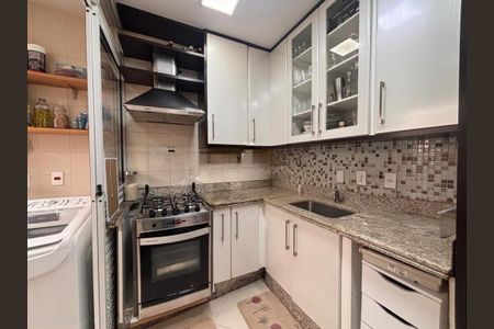 Casa de condomínio à venda com 115m², 3 quartos e 2 vagas