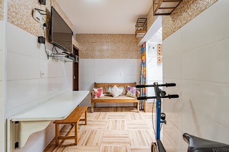Área de Serviço de casa à venda com 3 quartos, 240m² em Parque Bristol, São Paulo