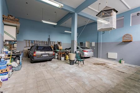 Garagem de casa à venda com 3 quartos, 240m² em Parque Bristol, São Paulo