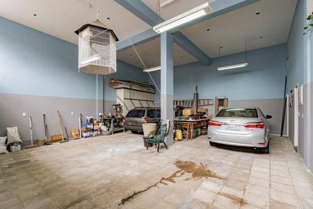 Garagem de casa à venda com 3 quartos, 240m² em Parque Bristol, São Paulo