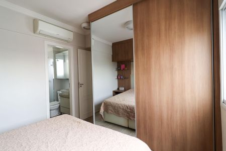 Apartamento à venda com 65m², 2 quartos e 2 vagas Apartamento à venda com 65m², 2 quartos e 2 vagasSuíte