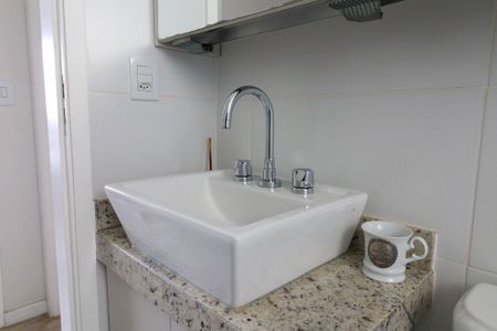 Apartamento à venda com 65m², 2 quartos e 2 vagas Apartamento à venda com 65m², 2 quartos e 2 vagasBanheiro