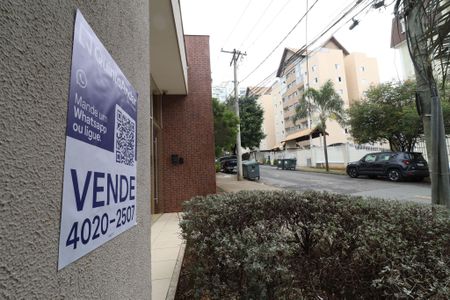 Apartamento à venda com 65m², 2 quartos e 2 vagas Apartamento à venda com 65m², 2 quartos e 2 vagasPlaca