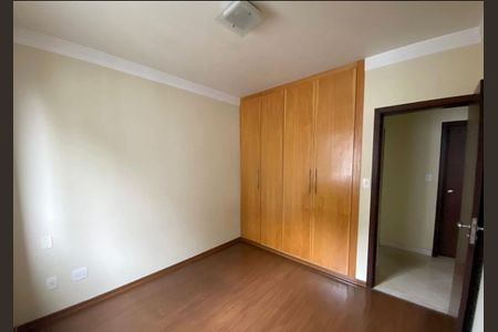 Quarto de apartamento para alugar com 4 quartos, 310m² em Buritis, Belo Horizonte