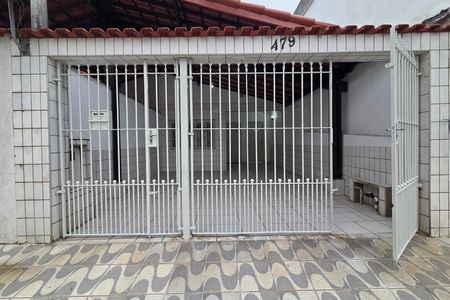 Casa para alugar com 91m², 2 quartos e 2 vagas Casa para alugar com 91m², 2 quartos e 2 vagasFachada
