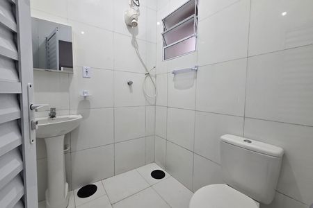 Casa para alugar com 91m², 2 quartos e 2 vagas Casa para alugar com 91m², 2 quartos e 2 vagasBanheiro da Suíte 1