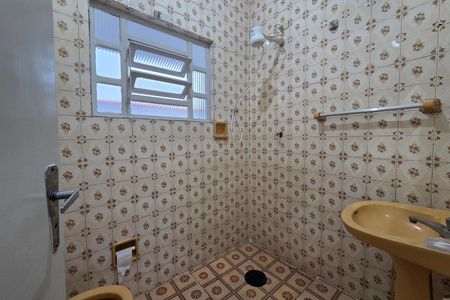 Casa para alugar com 91m², 2 quartos e 2 vagas Casa para alugar com 91m², 2 quartos e 2 vagasBanheiro