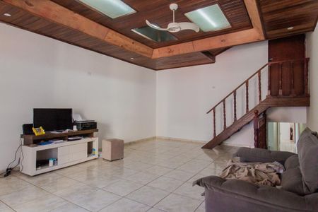 Sala de casa à venda com 2 quartos, 250m² em Parque Bandeirantes, Mauá