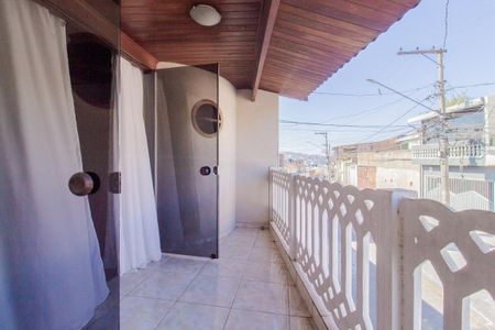 Sacada de casa à venda com 2 quartos, 250m² em Parque Bandeirantes, Mauá