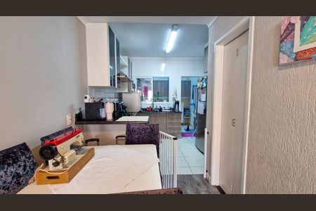 Casa de condomínio à venda com 72m², 2 quartos e 2 vagas
