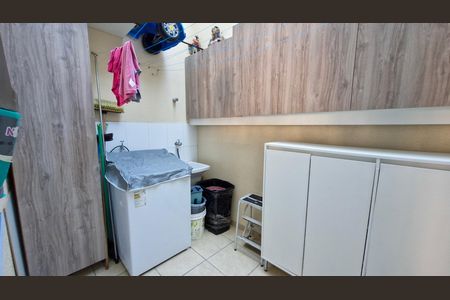 Casa de Condomínio à venda com 2 quartos, 72m² em Vila Emir, São Paulo
