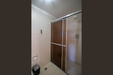 Apartamento para alugar com 67m², 2 quartos e 1 vaga Apartamento para alugar com 67m², 2 quartos e 1 vagaBanheiro social