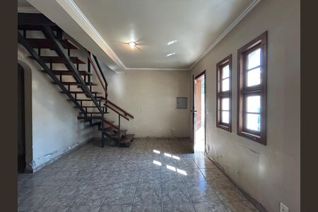 Sala de casa para alugar com 6 quartos, 167m² em Cidade Mãe do Céu, São Paulo