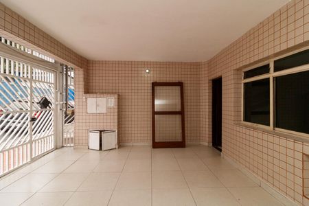 Garagem de casa à venda com 2 quartos, 145m² em Vila Medeiros, São Paulo