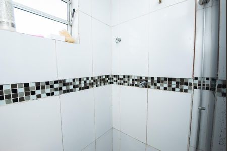Banheiro de apartamento à venda com 2 quartos, 60m² em Diamante, Belo Horizonte