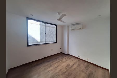  Suíte de apartamento para alugar com 3 quartos, 120m² em Ingá, Niterói