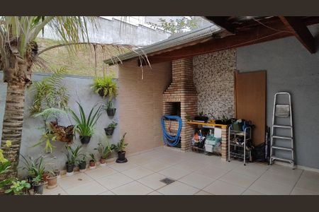 Casa de condomínio para alugar com 140m², 3 quartos e 2 vagas