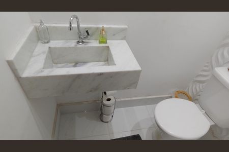 Casa de condomínio para alugar com 140m², 3 quartos e 2 vagas