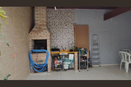 Casa de condomínio para alugar com 140m², 3 quartos e 2 vagas