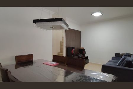 Casa de condomínio para alugar com 140m², 3 quartos e 2 vagas
