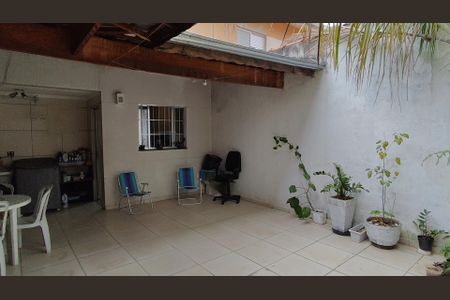 Casa de condomínio para alugar com 140m², 3 quartos e 2 vagas
