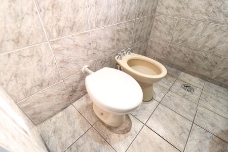 Banheiro Social de casa para alugar com 2 quartos, 50m² em Tibery, Uberlândia