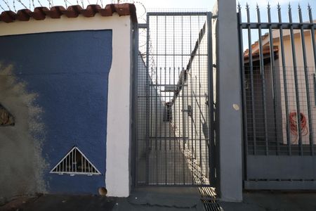 Fachada de casa para alugar com 2 quartos, 50m² em Tibery, Uberlândia