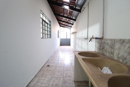 Área de Serviço de casa para alugar com 2 quartos, 50m² em Tibery, Uberlândia