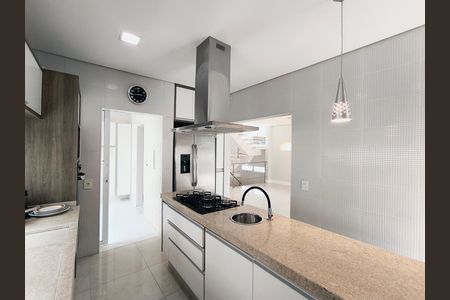 Casa de condomínio para alugar com 470m², 5 quartos e 10 vagas Casa de condomínio para alugar com 470m², 5 quartos e 10 vagasCozinha