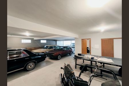 Casa de condomínio para alugar com 470m², 5 quartos e 10 vagas Casa de condomínio para alugar com 470m², 5 quartos e 10 vagasGaragem