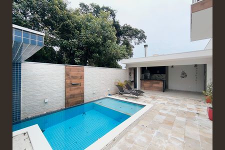Casa de condomínio para alugar com 470m², 5 quartos e 10 vagas Casa de condomínio para alugar com 470m², 5 quartos e 10 vagasQuintal