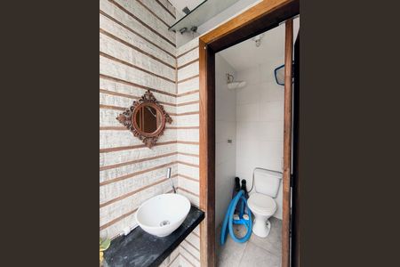 Casa de condomínio para alugar com 470m², 5 quartos e 10 vagas Casa de condomínio para alugar com 470m², 5 quartos e 10 vagasBanheiro do Quintal
