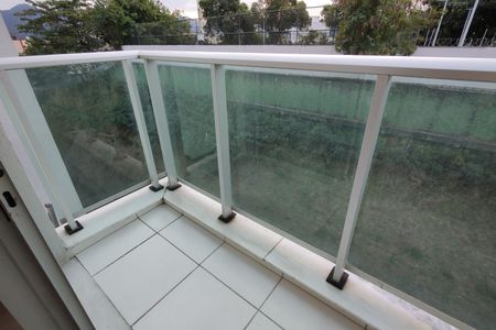 Apartamento para alugar com 50m², 2 quartos e 1 vaga Apartamento para alugar com 50m², 2 quartos e 1 vagaVaranda