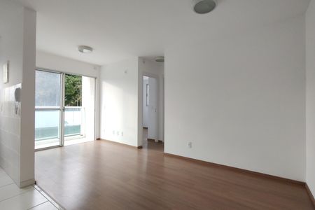 Apartamento para alugar com 50m², 2 quartos e 1 vaga Apartamento para alugar com 50m², 2 quartos e 1 vagaSala