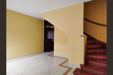 Sala 1 de casa para alugar com 2 quartos, 125m² em Cidade Mãe do Céu, São Paulo