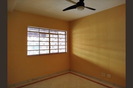 Sala 2 de casa para alugar com 2 quartos, 125m² em Cidade Mãe do Céu, São Paulo