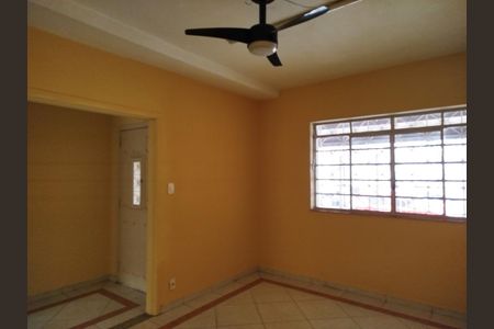 Sala 2 de casa para alugar com 2 quartos, 125m² em Cidade Mãe do Céu, São Paulo