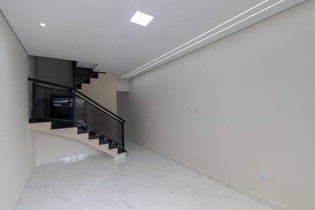 Sala de casa à venda com 2 quartos, 84m² em Parque Maria Luiza, São Paulo