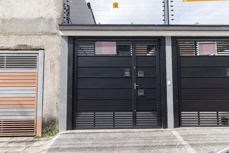 Fachada de casa à venda com 2 quartos, 84m² em Parque Maria Luiza, São Paulo