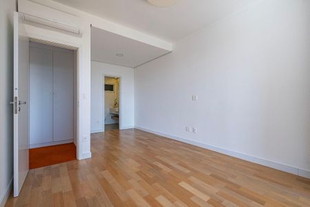 Suíte 2 de apartamento para alugar com 2 quartos, 126m² em Pinheiros, São Paulo