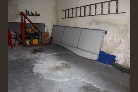 Garagem de casa à venda com 2 quartos, 95m² em Vila Industrial, São Paulo
