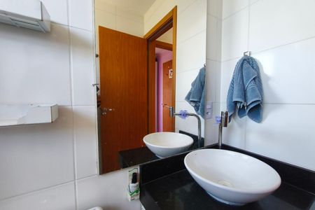 Apartamento para alugar com 44m², 2 quartos e 1 vagaBanheiro