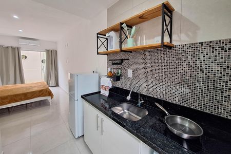 Studio para alugar com 25m², 1 quarto e sem vaga Studio para alugar com 25m², 1 quarto e sem vagaCozinha