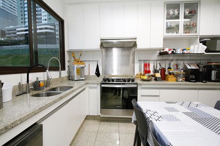 Cozinha de apartamento à venda com 4 quartos, 180m² em Luxemburgo, Belo Horizonte